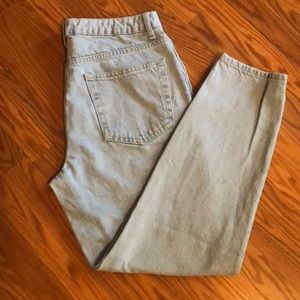 Your fav mom jeans are here!!